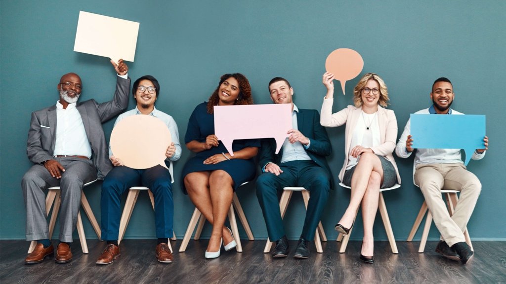 Descubre los futuros híbridos y oportunidades perdidas del trabajo en confinamiento Activismo de empleados y respuestas corporativas durante el confinamiento